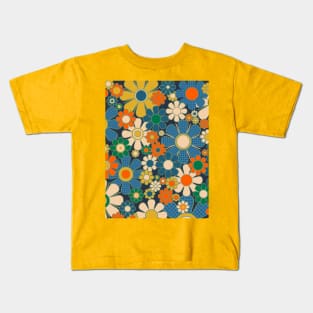 Retro Garden Gingham Flowers Vintage Aesthetic Floral Pattern 60s 70s Vibe Kids T-Shirt